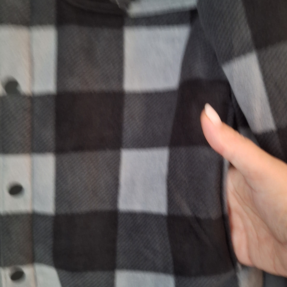 Men's Classic Checkered Shirt Jacket - Picture 4 of 9